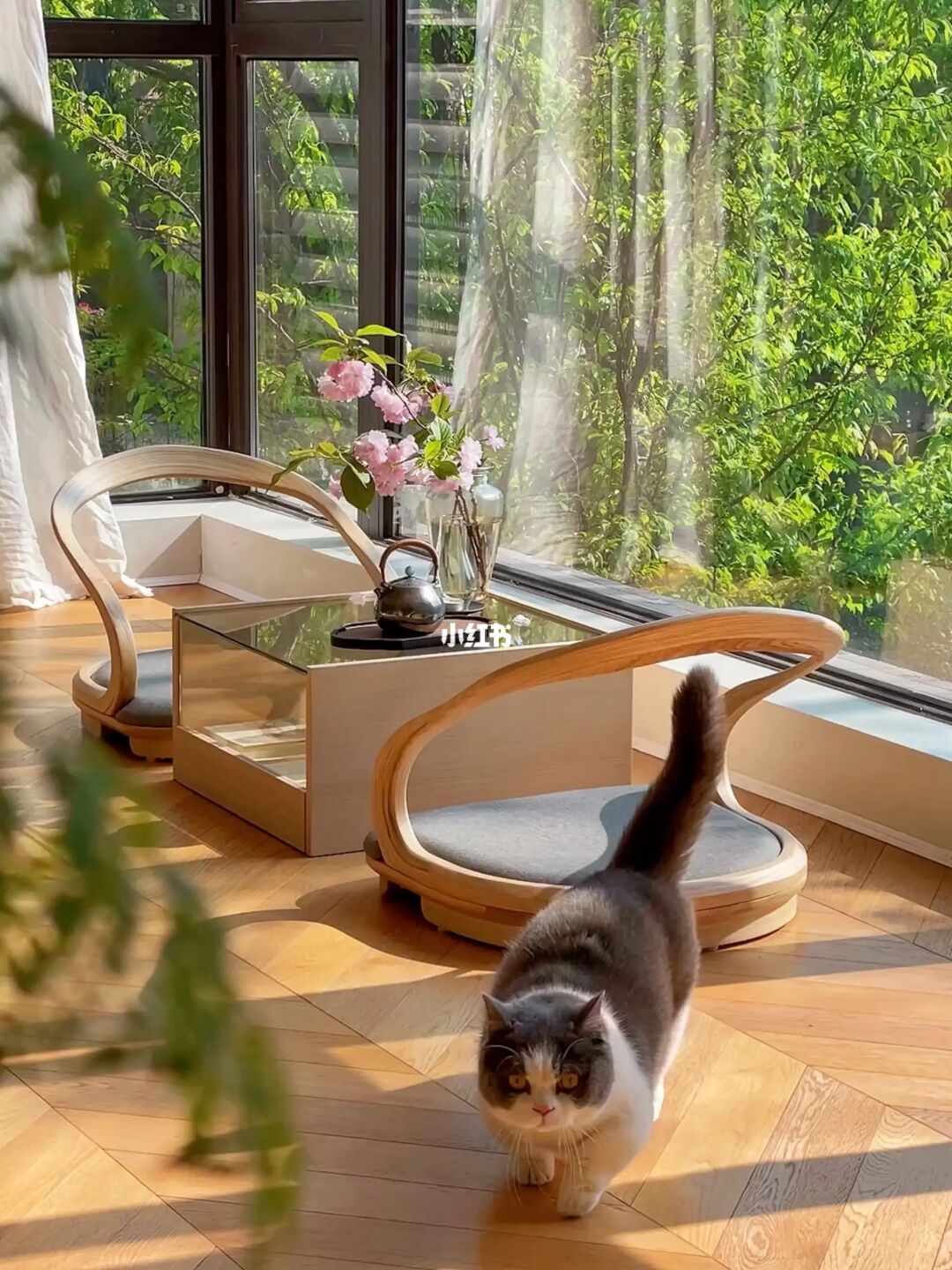 卧室是心灵放松的地方，美美的睡上一觉能赶走一天的疲惫感